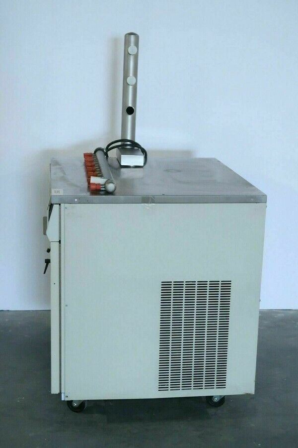 FTS Systems Dura-Dry MP (FD2085C0000) Floor-model Freeze Dryer with Vacuum Pump