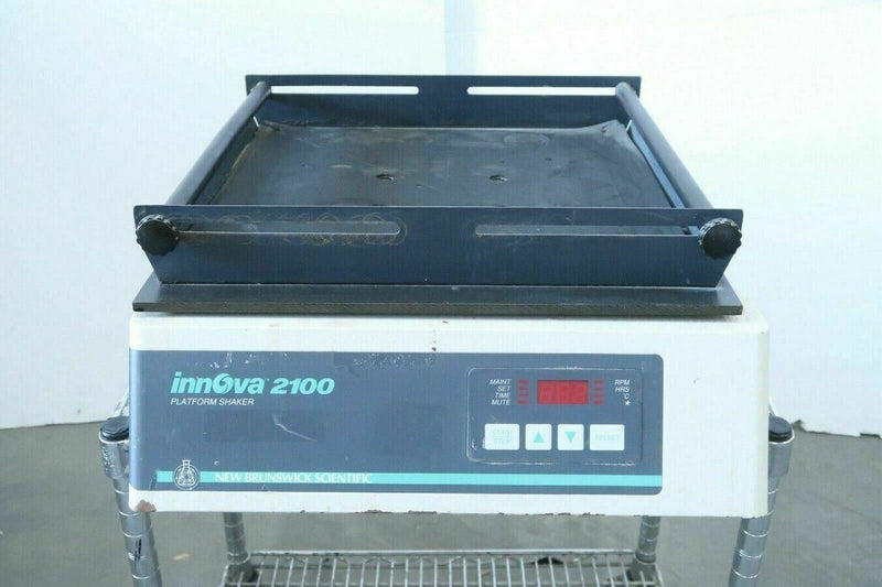 New Brunswick Innova 2100 (M1194-0000) Laboratory Bench-Top Platform Lab Shaker