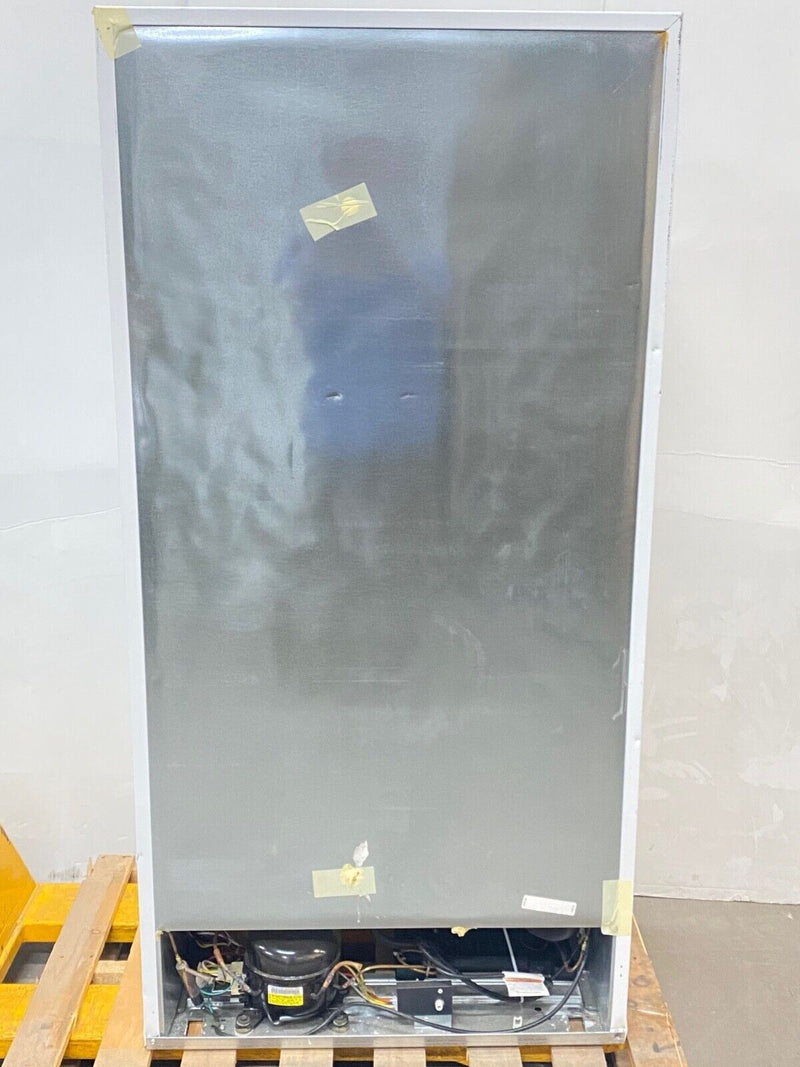 Fisher Scientific Isotemp Model 13-986-151B Laboratory Upright Refrigerator