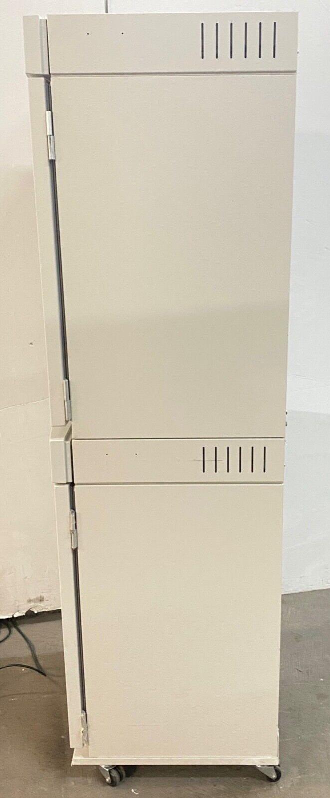 VWR Scientific 3074 Symphony Dual Stacked Water Jacketed CO2 Lab Incubators,